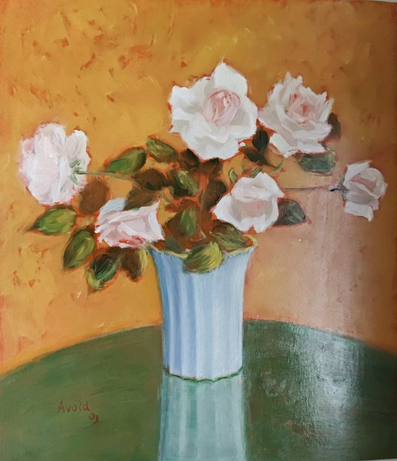 Rosen in weisser Vase